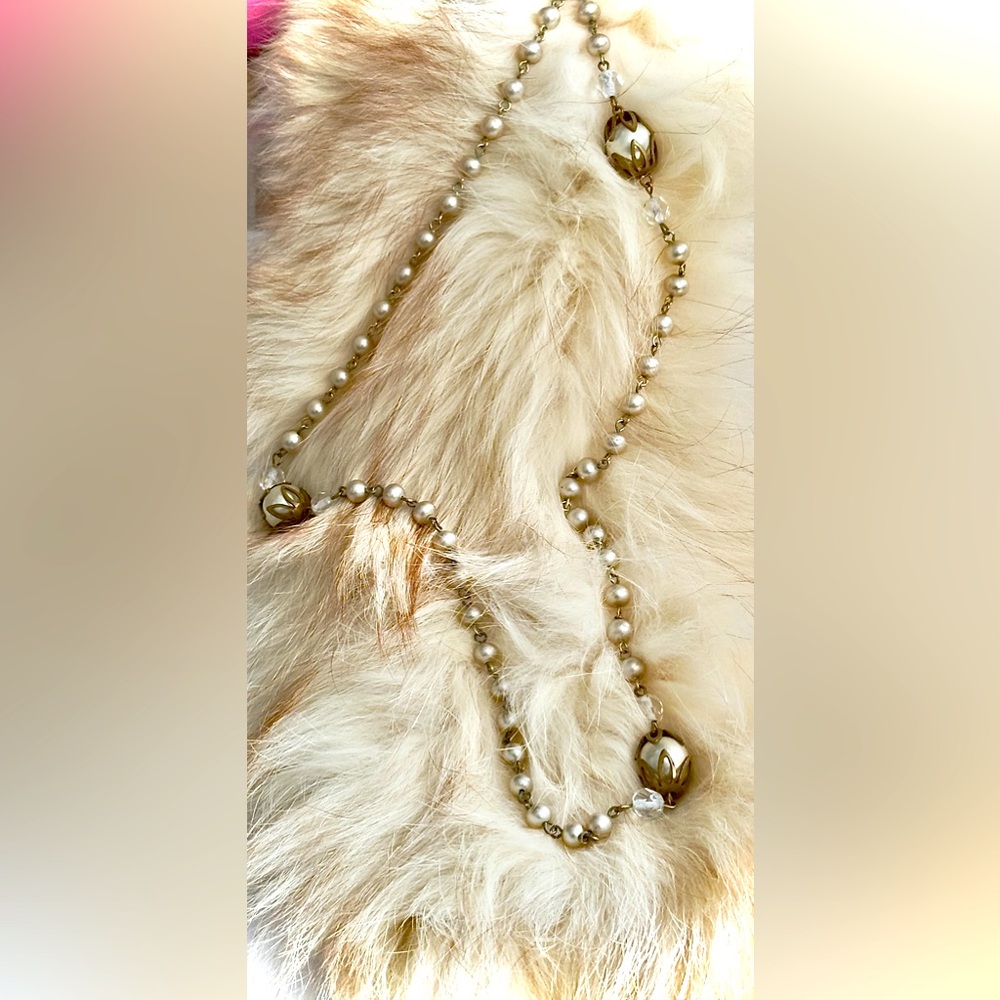 Women’s necklace